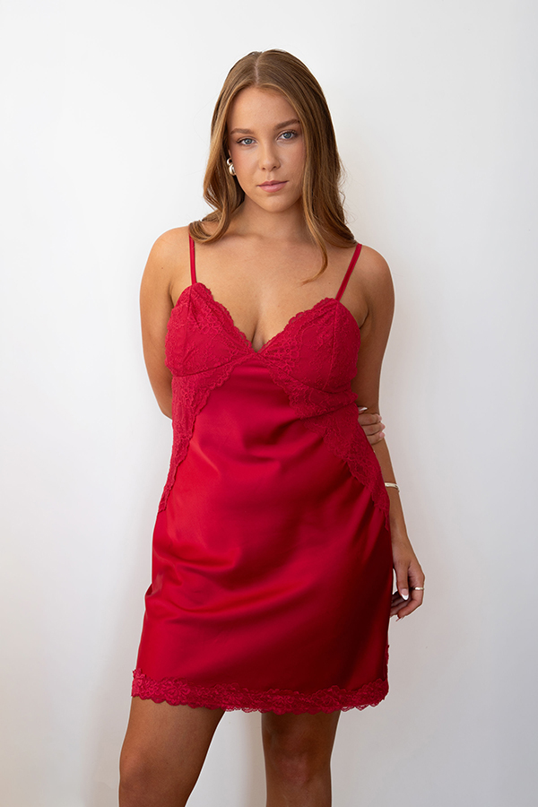 Red Slip - Image 3